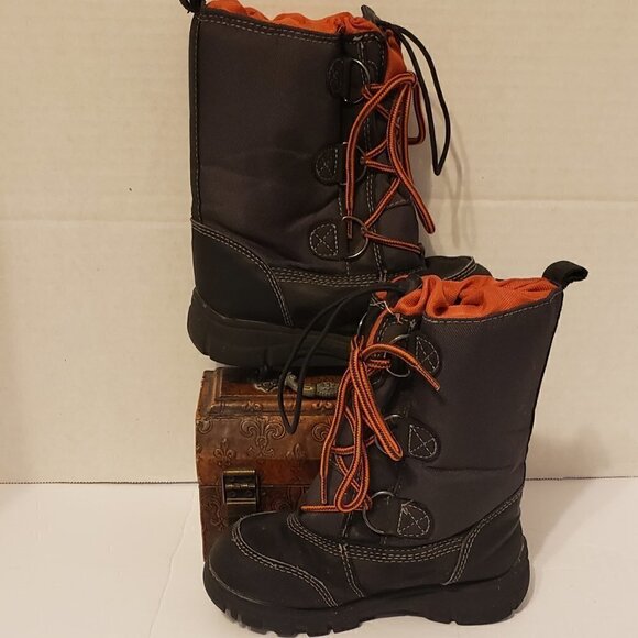 The Children's Place Rain/Snow Boots - Like New 10 - Picture 5 of 11